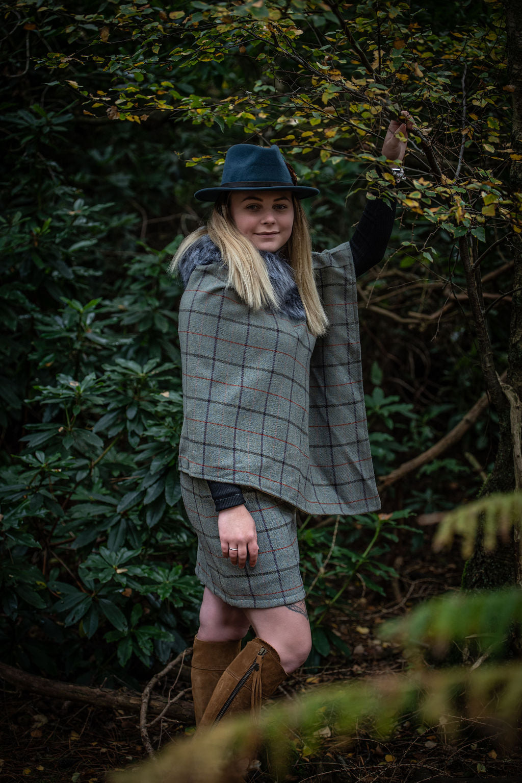 100% Wool Grey Tweed Poncho with Faux Fur Collar
