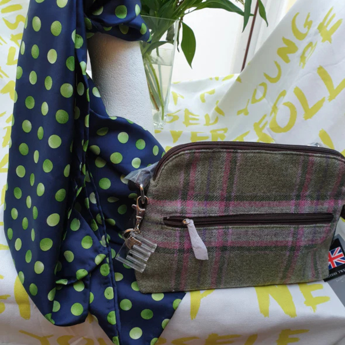 Accessories (womens)