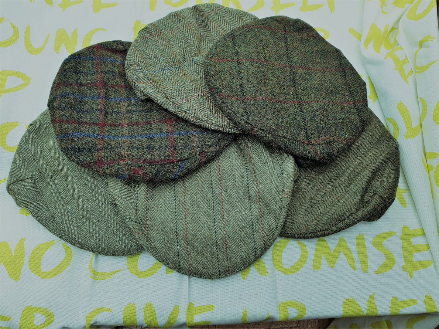 Country Derby Tweed Flat Cap