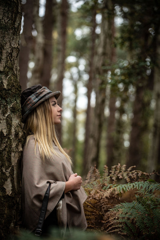 Waterproof Wax Natalie Short Brim Hat With Harris Tweed Band (Brown )