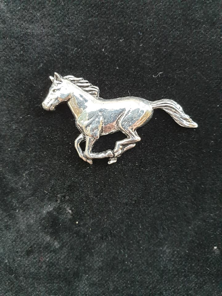 Pewter Tie Pin / Pin Badge Galloping Horse Design.