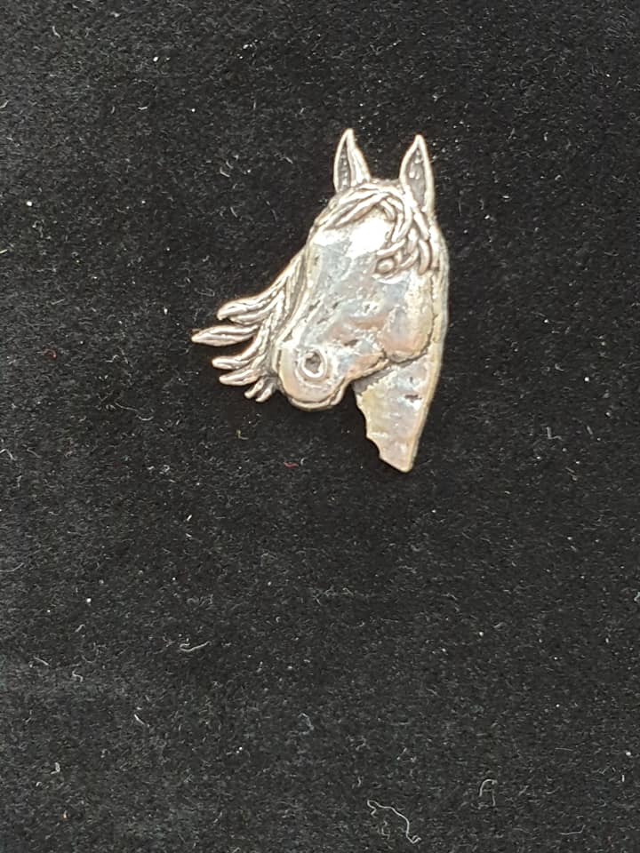 Pewter Tie Pin / Pin Badge Horse Head Design.